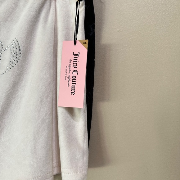 Juicy Couture Women's Classic Velour Short 2pc with Back Bling XL - Picture 4 of 4